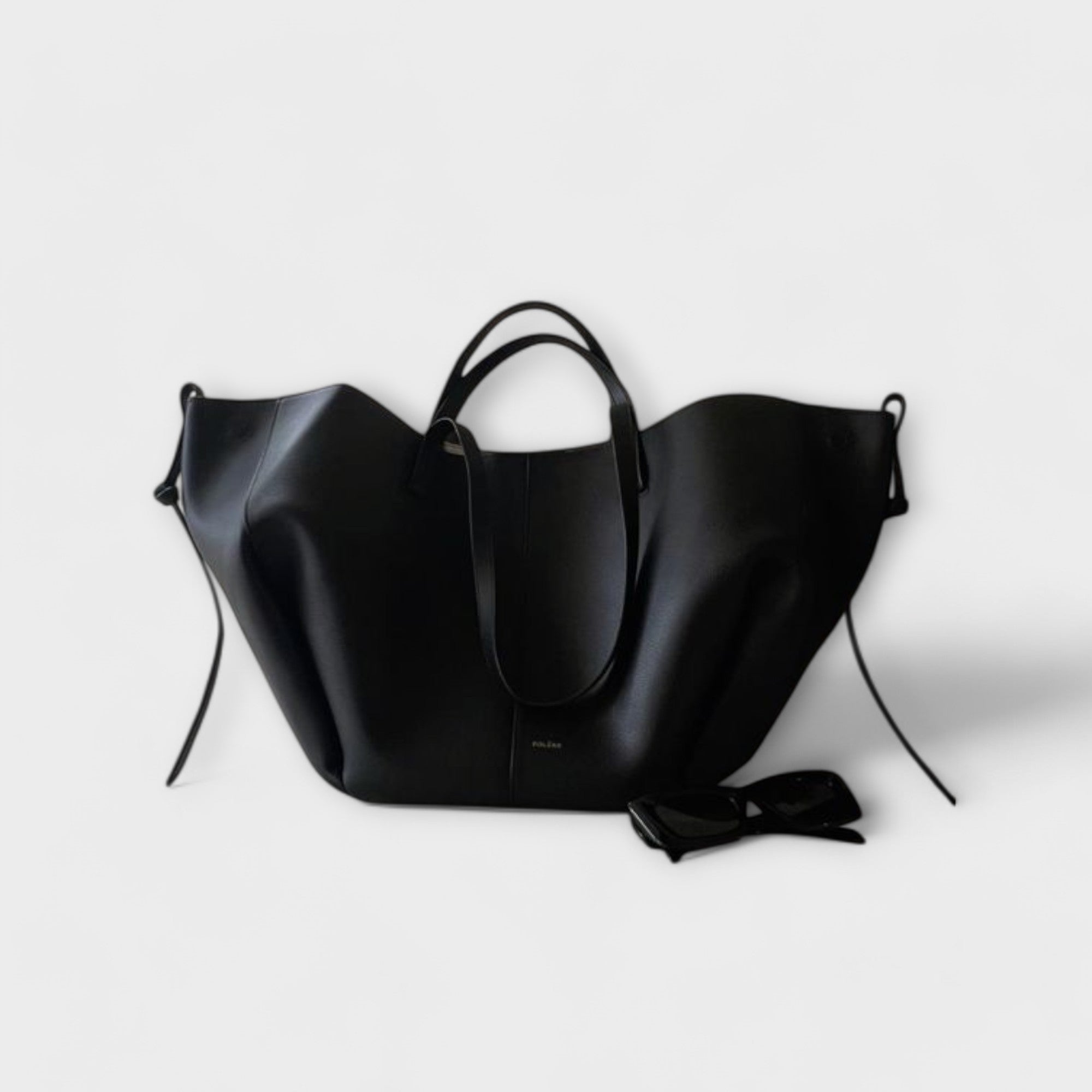 Auri Handbag