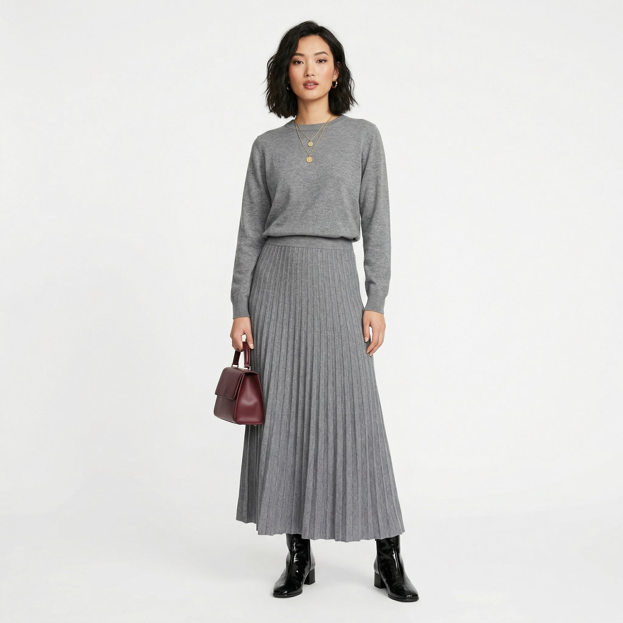 Filipa | Knit Set and Pleated Skirt
